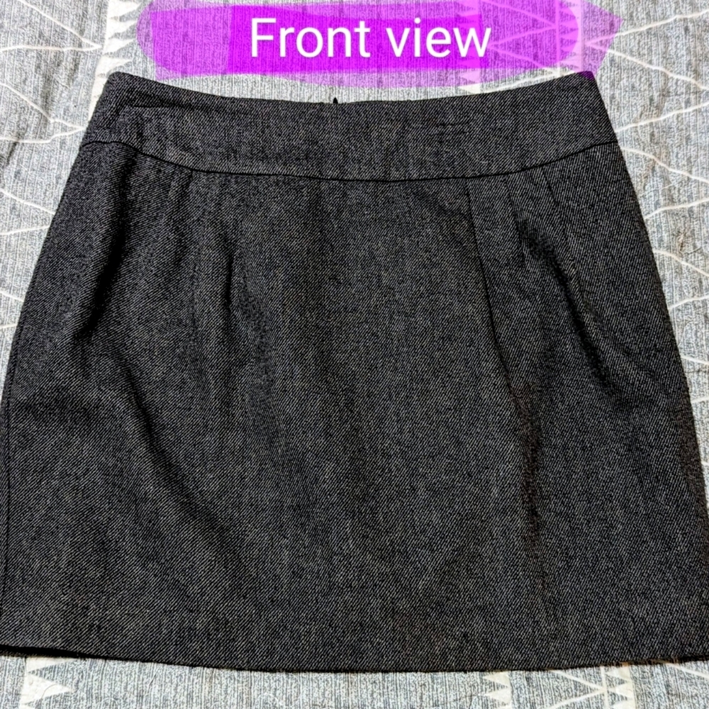 Forever 21 brand mini, wool look skirt, dark grey, ladies med, EUC